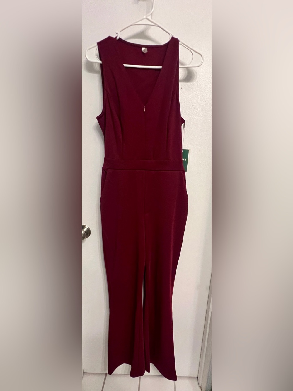 Halara V-Neck Sleeveless Jumpsuit